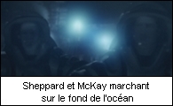 Sheppard et McKay marchant sur le fond de l'ocan